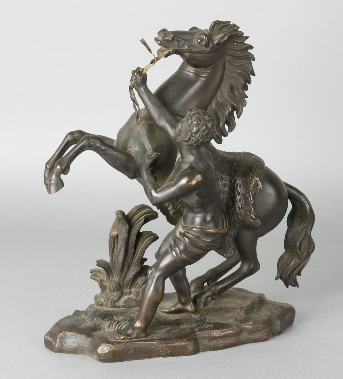 Bronzen beeld, 'Steigerend paard'. 