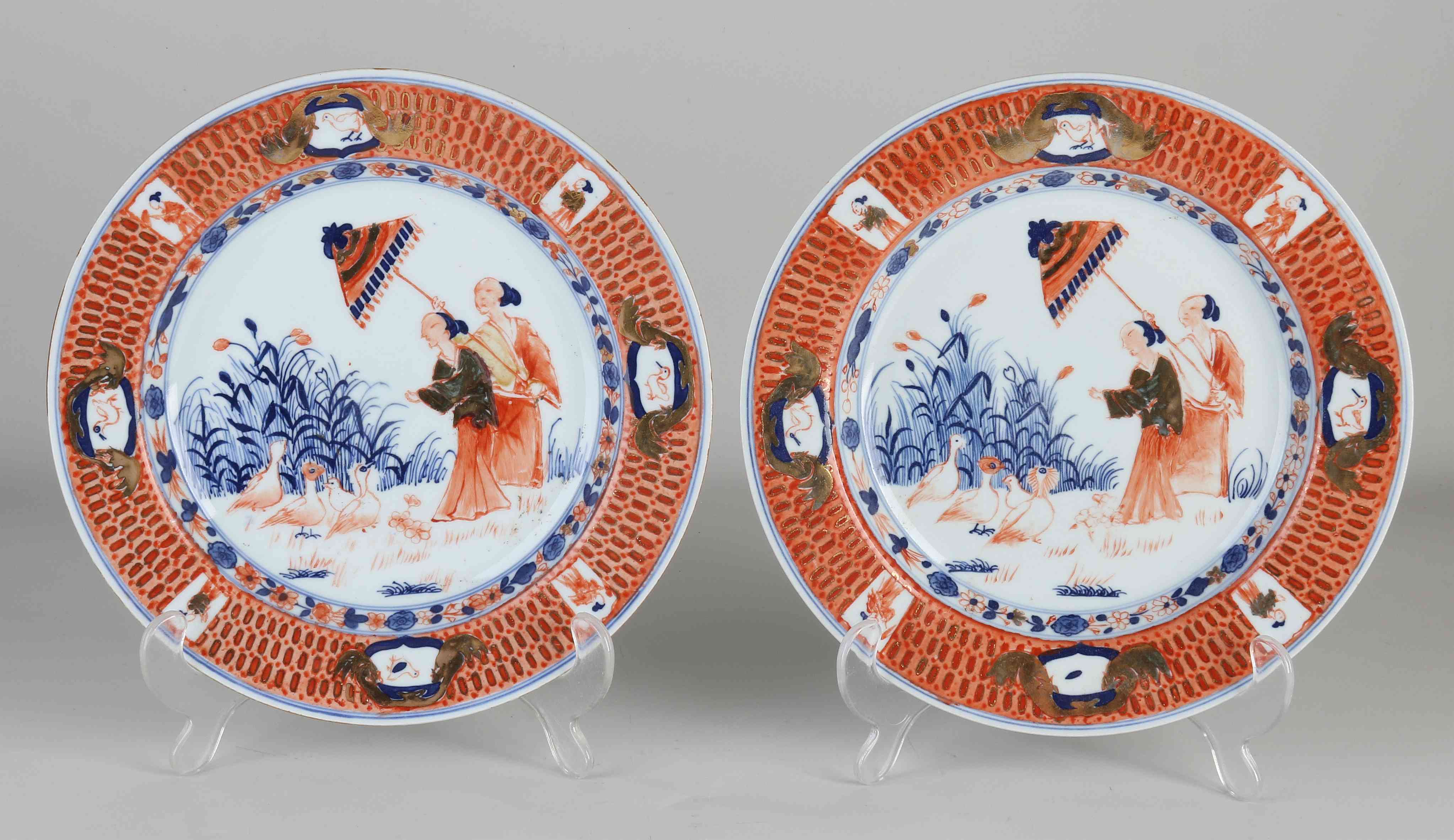 Twee Chinese borden Ø 23,5 cm.