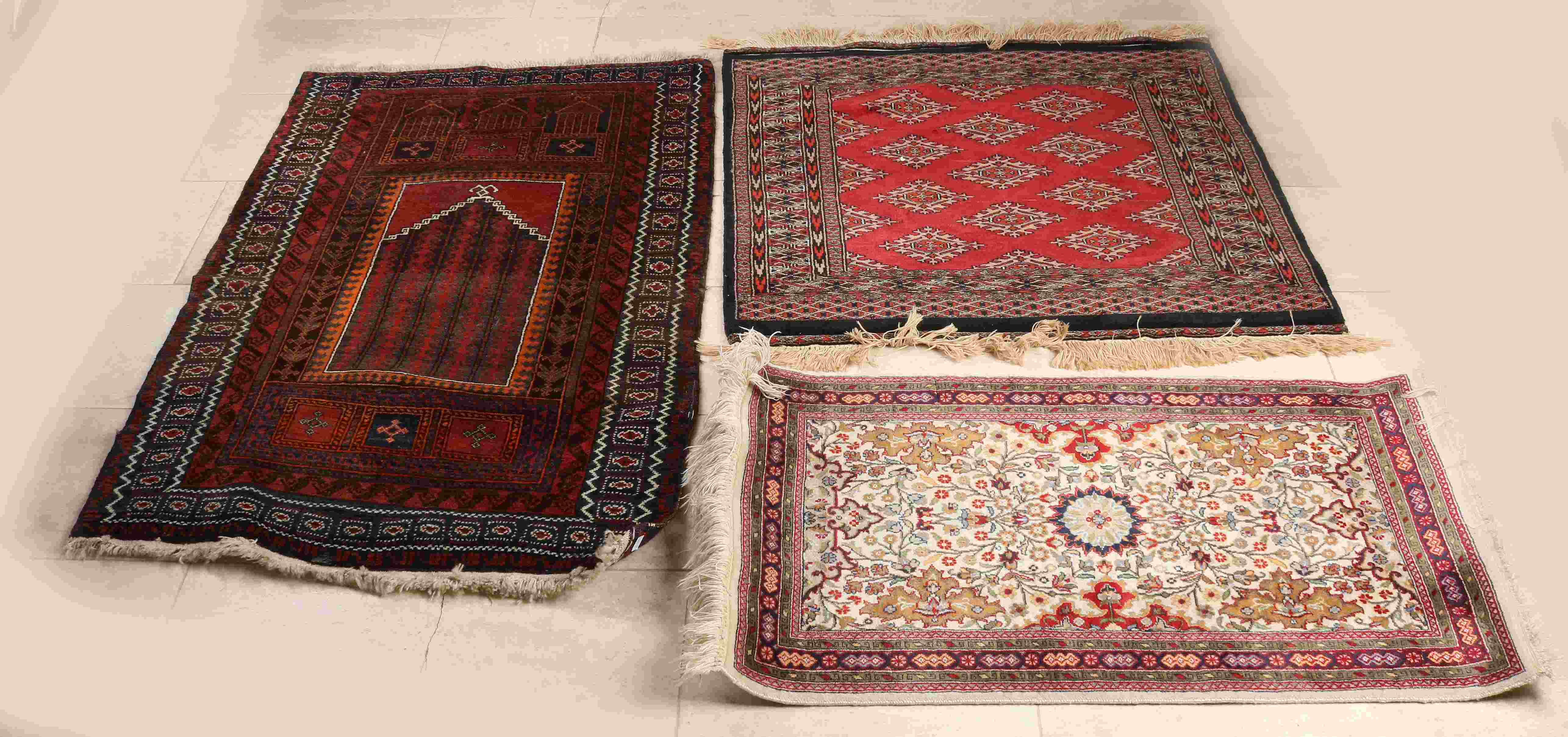 Drie Perzische kleden
