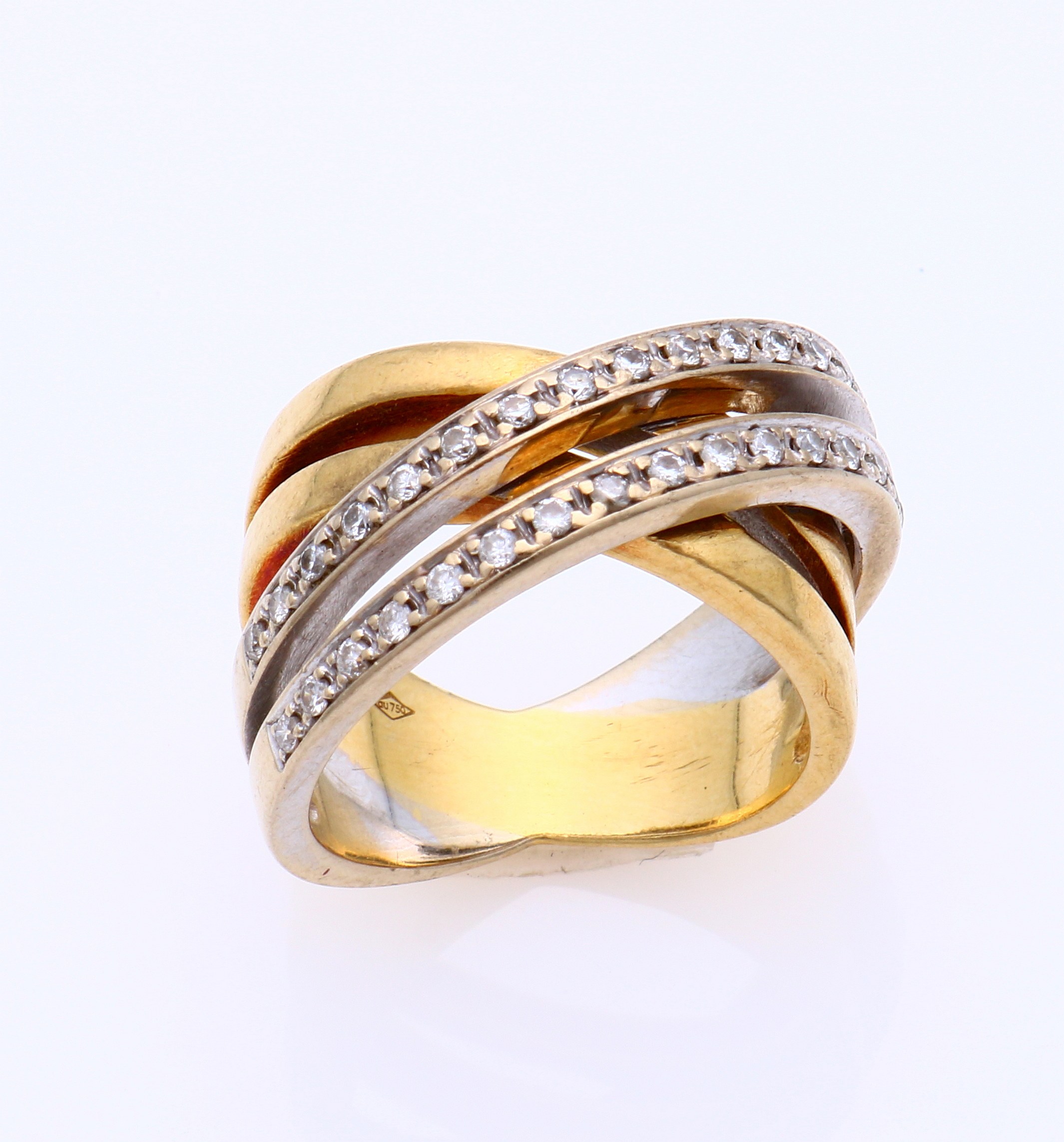 Gouden ring met 2 banen met diamant