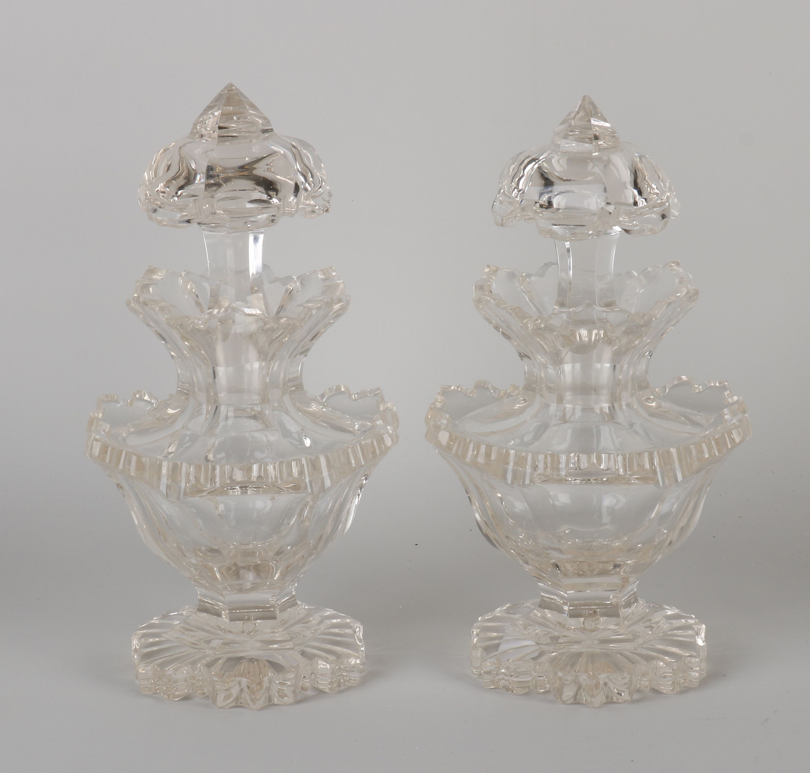 Twee kristallen flacons, 1850