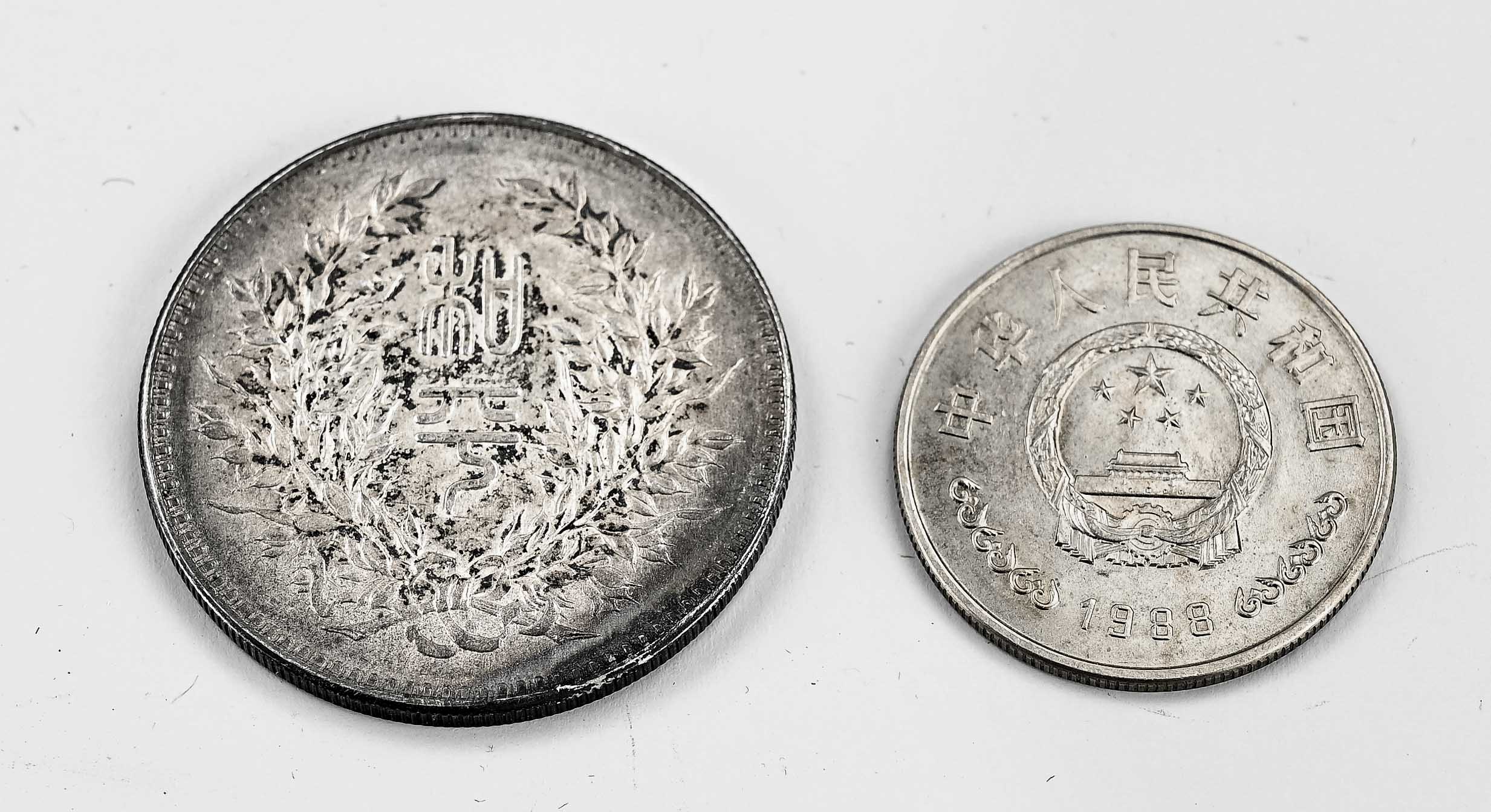 Twee Chinese munten