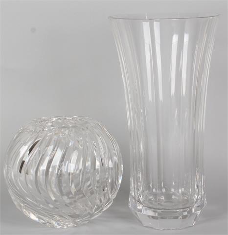 2 Gesigneerde glazen vazen, Lambert