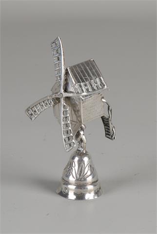 Zilveren miniatuur molenbeker