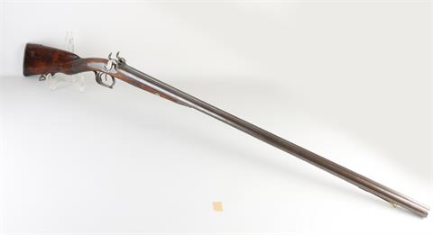 Antiek dubbelloops jachtgeweer, L 130 cm.