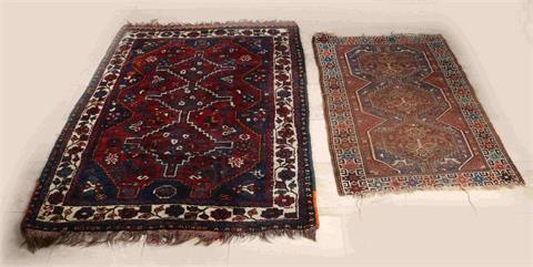 Twee antieke Perzische kleden